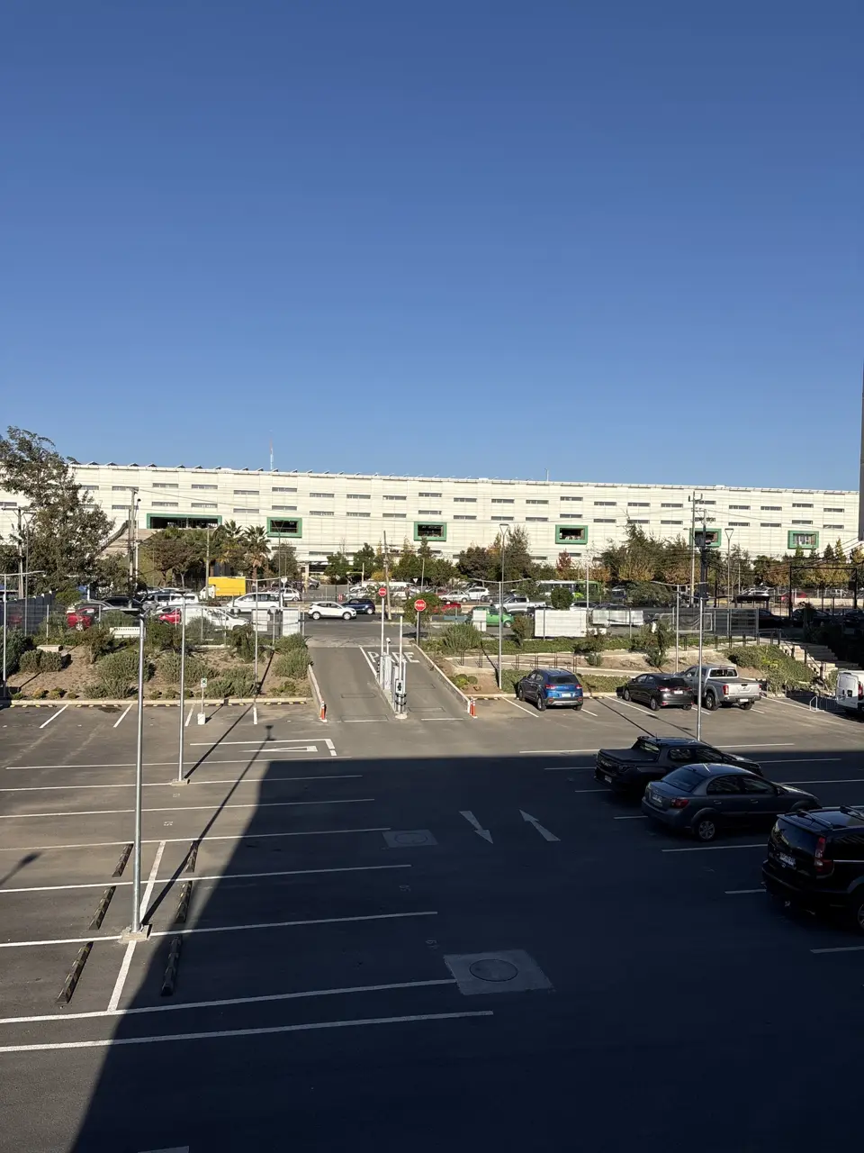 Local 16 · 86 m² · Segundo Piso · 2 Estacionamientos