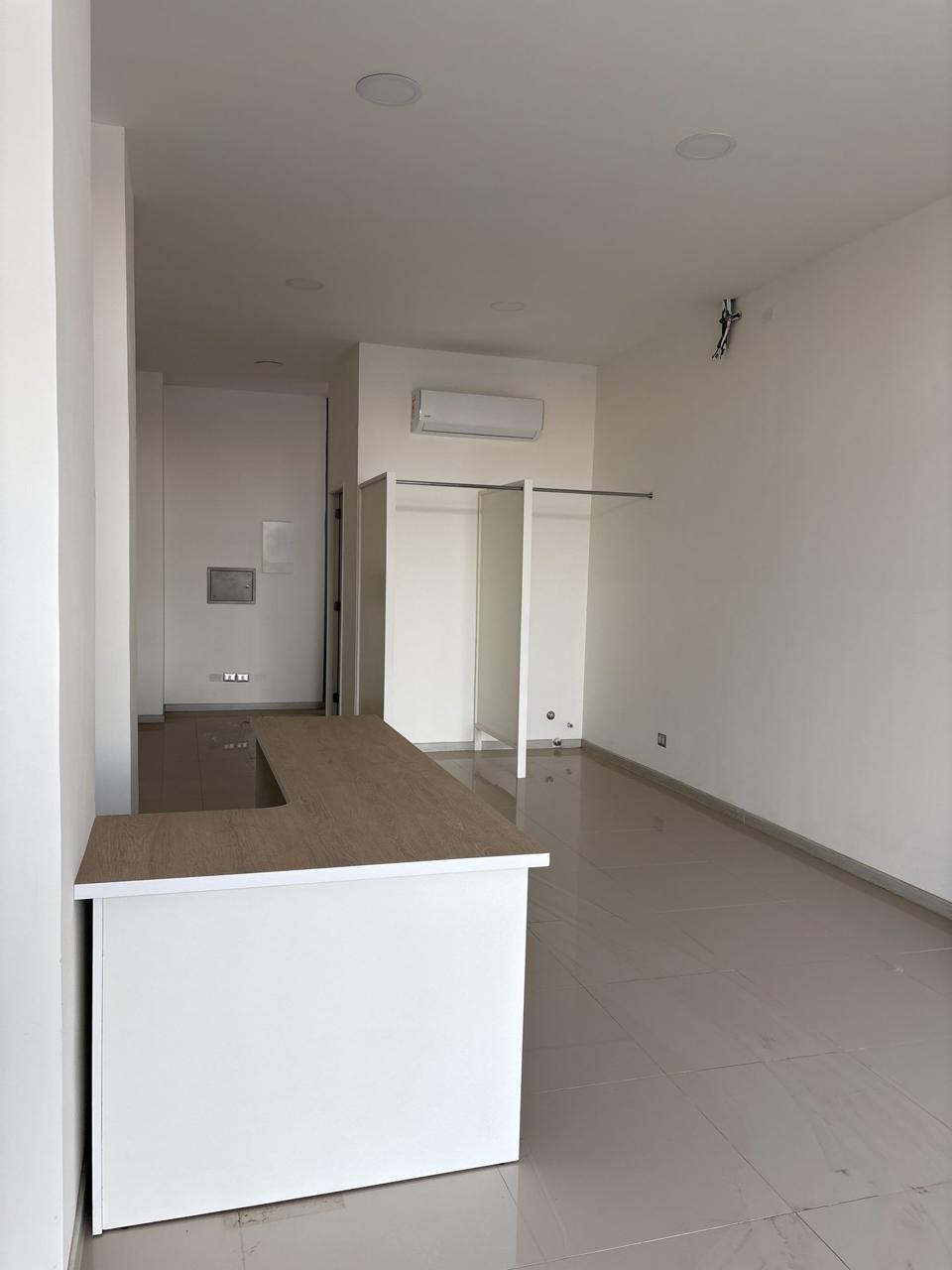 Local 7 · 40 m² · Habilitado · Listo para Operar