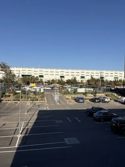 Local 16 · 86 m² · Segundo Piso · 2 Estacionamientos · Rancagua