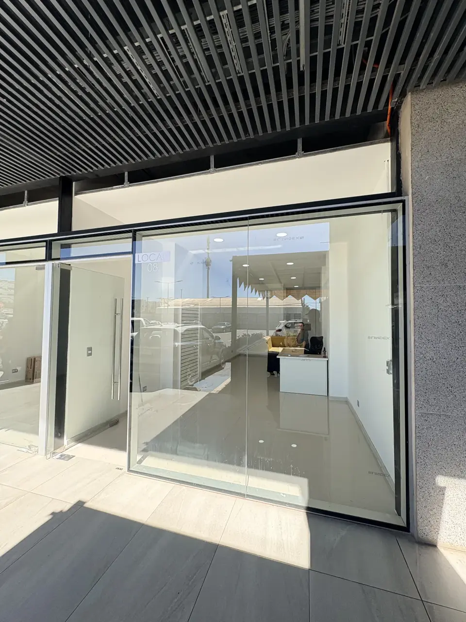Local 8 · 40 m² · Habilitado · Primer Piso