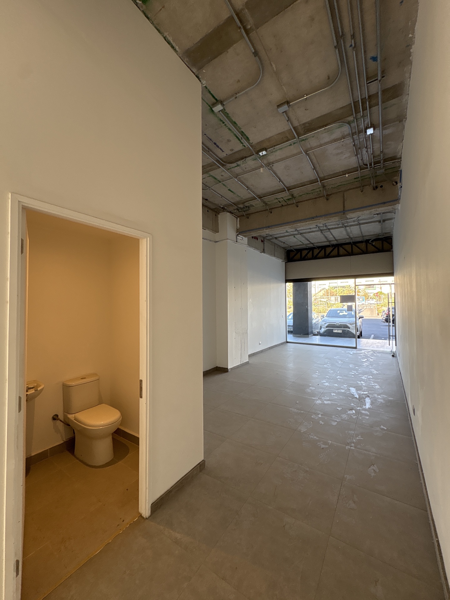 Local 14 · 38 m² · Bodega 4,71 m² · Estacionamiento