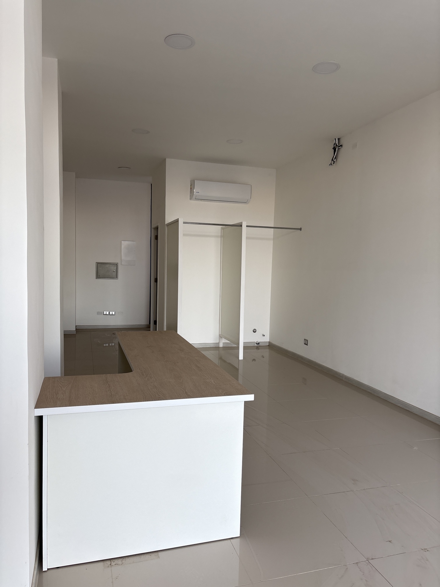 Local 7 · 40 m² · Habilitado · Listo para Operar